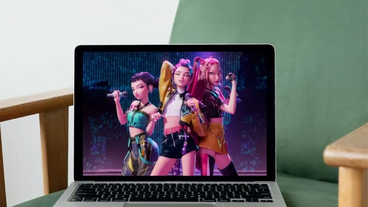 Aquí tienes 5 ideas para personalizar al estilo K-Pop Demon Hunters el fondo de pantalla de tu computadora o laptop