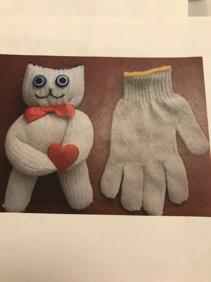 Crea peluches para tus hijos con guantes que ya no usas