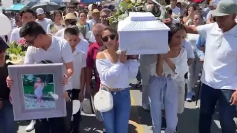Despiden a Camila, la niña de 8 secuestrada y asesinada en Taxco