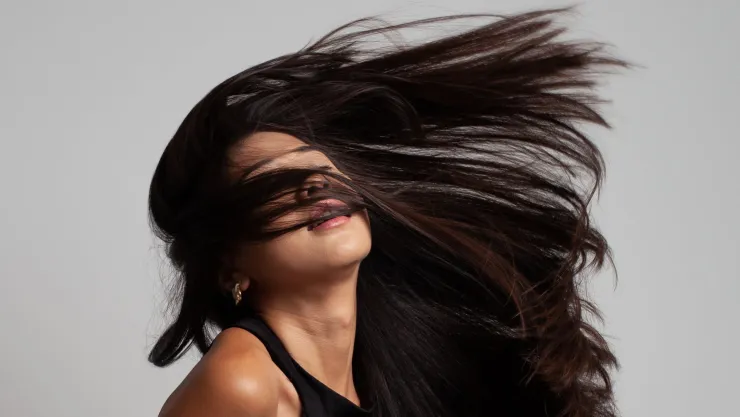 5 productos para que el cabello crezca más rápido, según estilistas