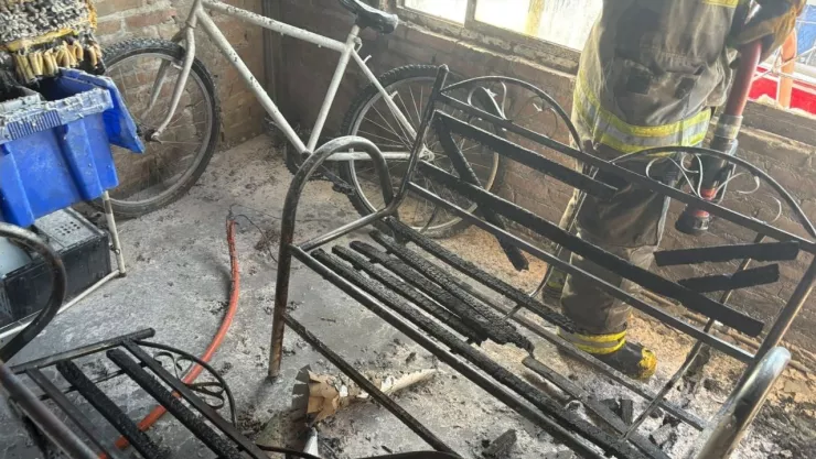 Torreón Vecinos sofocan incendio en casa de colonia el Arenal.jpg