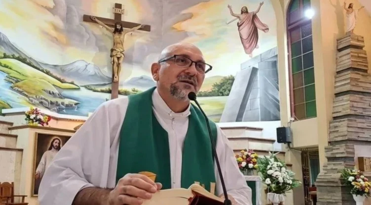 La estremecedora frase que dijo el padre Patricio Sánchez en misa antes de morir aplastado por una c.jpg