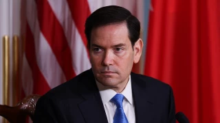 Estados Unidos aplicará sanciones a países que colaboren con dictaduras en América Latina, según Marco Rubio.