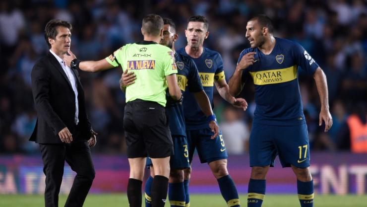 ¡Exárbitro aceptó que recibió regalos de Boca Juniors!