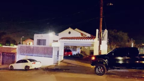 Tres hombres mueren a balazos en domicilio particular en Tijuana