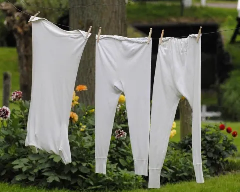 /estilo-de-vida/como-quitar-olor-humedad-ropa-temporada-frio