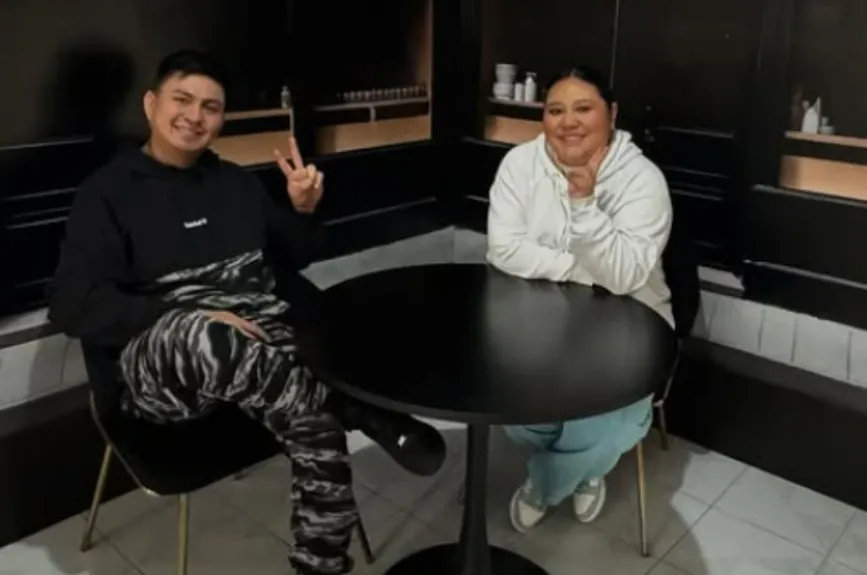 Después de una década, Herly y Marvín siguen más que enamorados y ahora que la influencer se encuentra en MasterChef Celebrity Generaciones, él no ha dudado en demostrarle su apoyo a cada segundo.