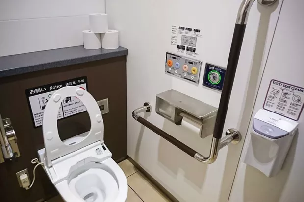 La tecnología ha remplazado el papel higiénico con los inodoros inteligentes.