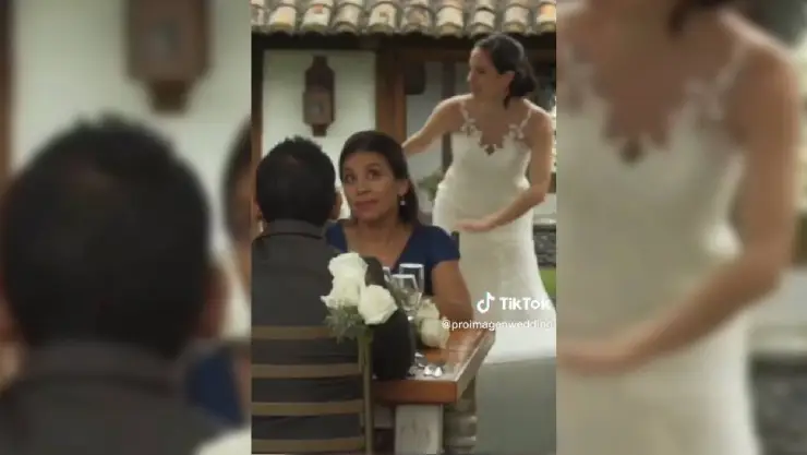 ¿Invitada envidiosa_ Hace caras mientras los novios entraban