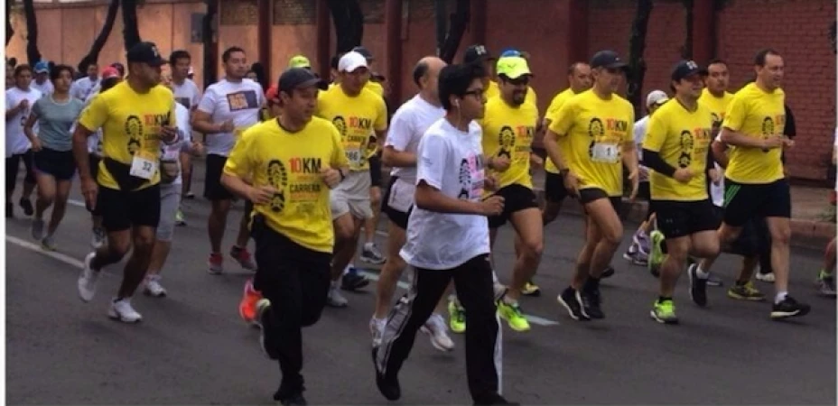 Durante su recorrido estuvo acompañado del entrenador de Ana Guevara