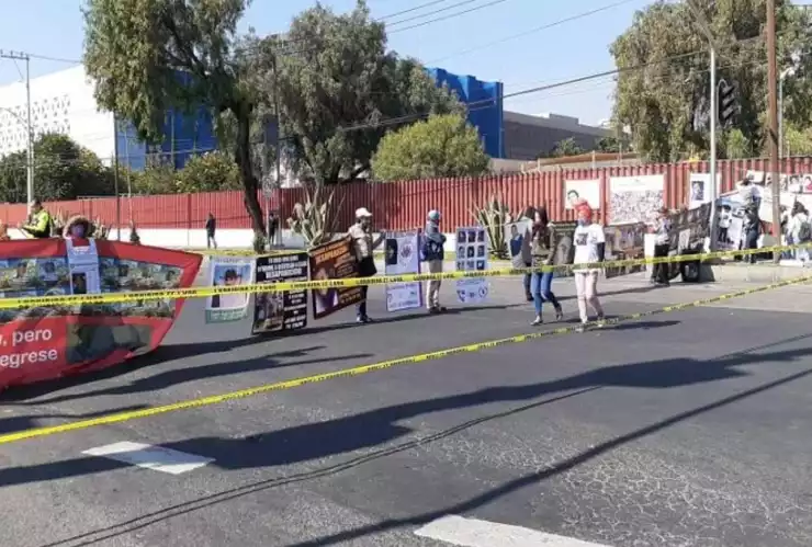 manifestantes fideicomisos.jpg