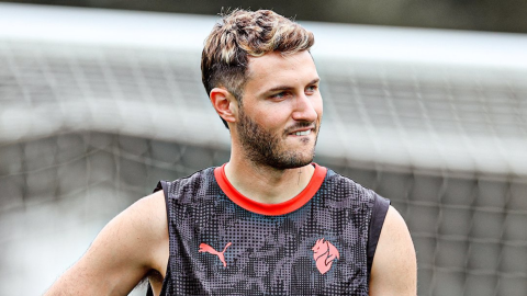 Santiago Gimenez es criticado por su baja forma física