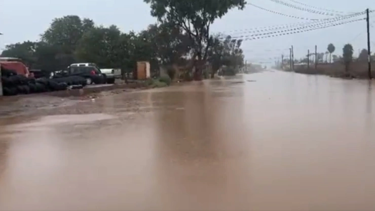 huaracán hilary se degrada a tormenta tropical