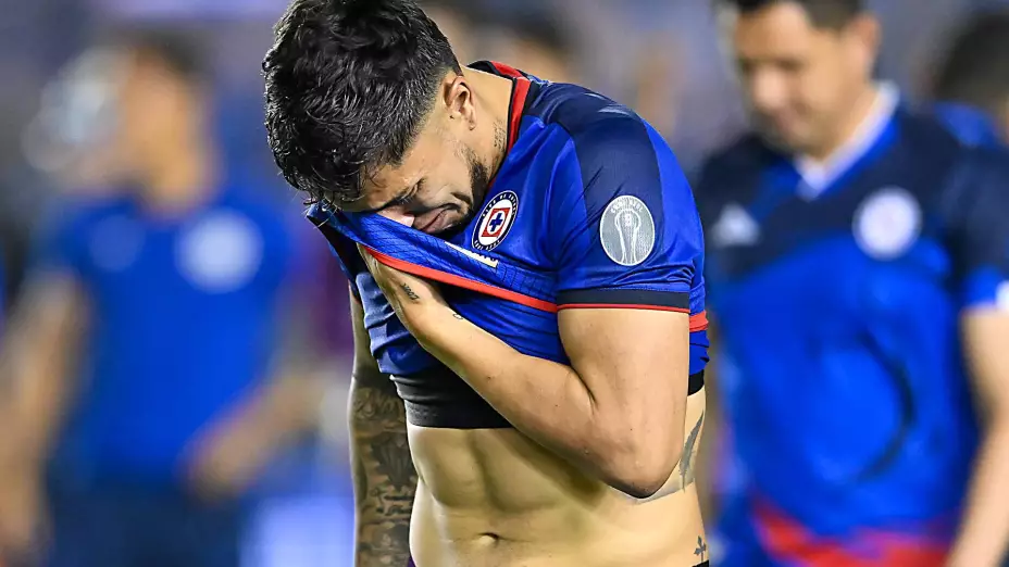 Cruz Azul confirma salida de Carlos Salcedo por desvinculación; ¿Cuál será el futuro del ‘Titán’_.jpg