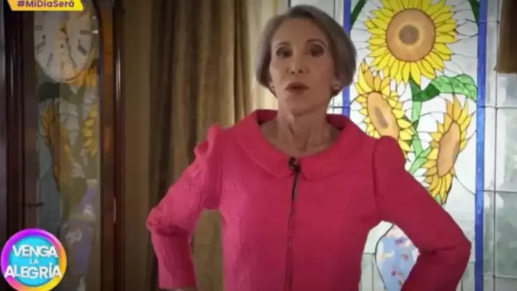 Internautas se unen para derribar la estatua de Florinda Meza.jpg