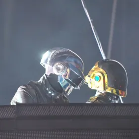 Daft Punk anuncia colaboración con LEGO