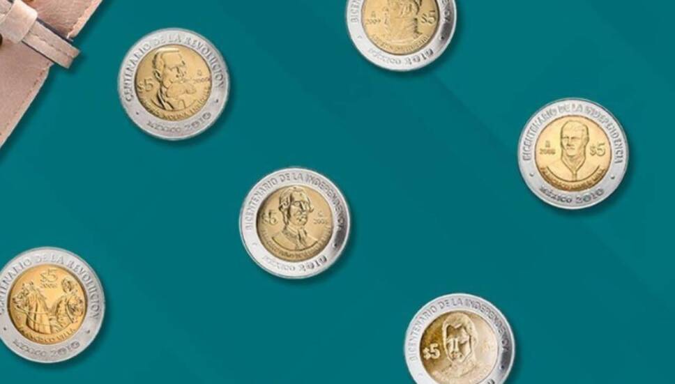 El Banco de México señaló que desde el 2008 puso en circulación diferentes diseños de monedas de 5 pesos para conmemorar el inicio de la Independencia de México y de la Revolución Mexicana. 