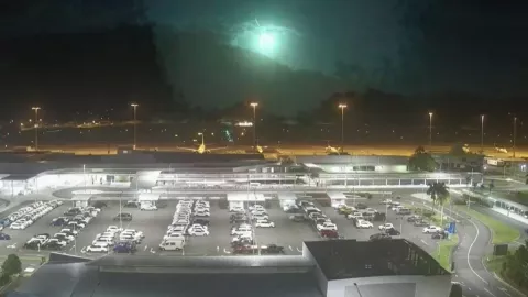 VIDEO Una bola de fuego verde cruza el cielo de Australia