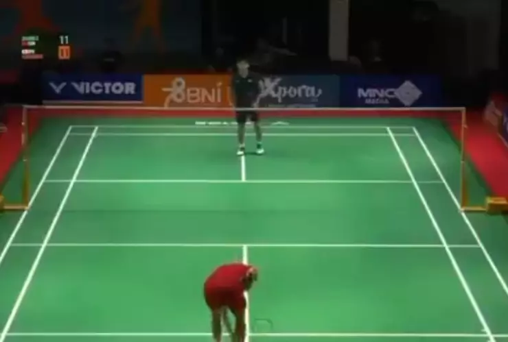 muere jugador tenis en vivo video