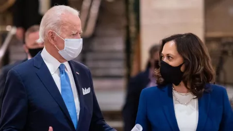 joe biden colonoscopia kamala harris