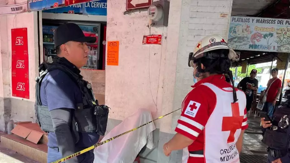 Hombre muere sentado en la zona de mercados de Veracruz; esto se sabe