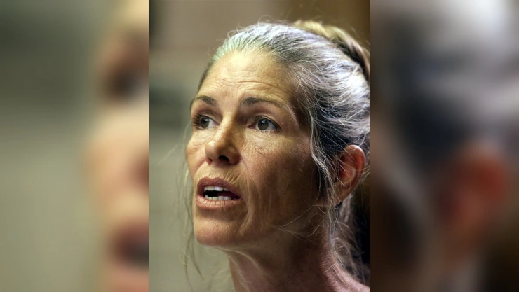 Leslie Van Houten, seguidora de Charles Manson, queda en libertad tras 53 años en la cárcel