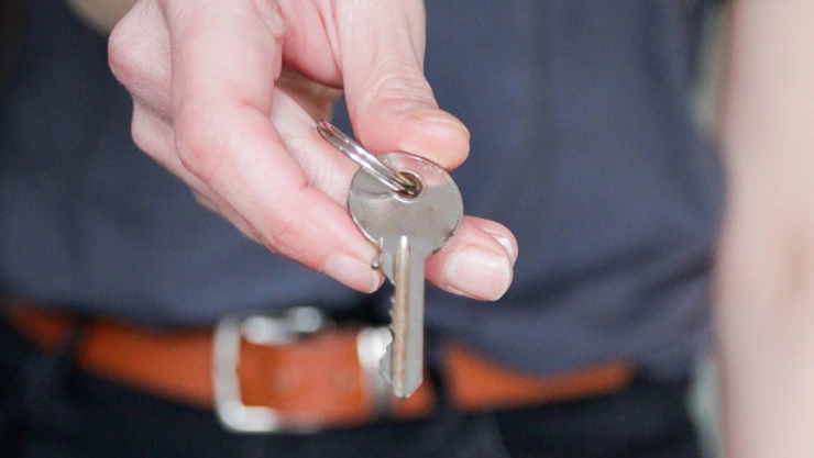 De esta manera se puede desalojar a un inquilino de tu casa de manera legal