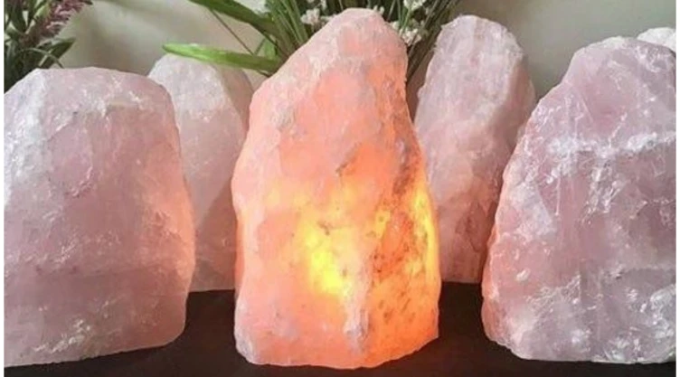 lámpara cuarzo rosa