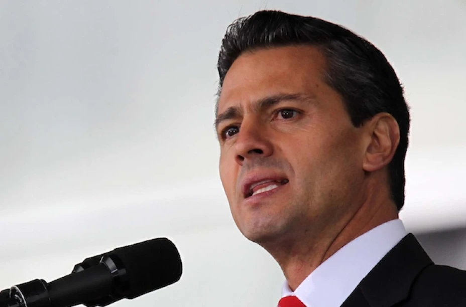 Peña Nieto anunció que el puerto de Lázaro Cárdenas tendrá un parque industrial y un aeropuerto