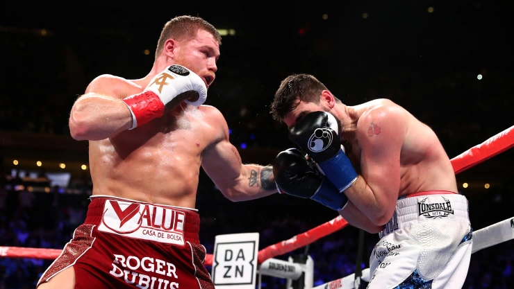 Canelo Alvarez v Rocky Fielding