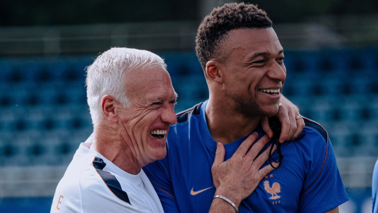 Mbappé y Didier Deschamps