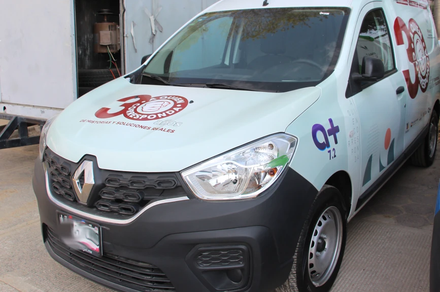 RENAULT. EL TRANSPORTE OFICIAL DE MILLONES DE SONRISAS