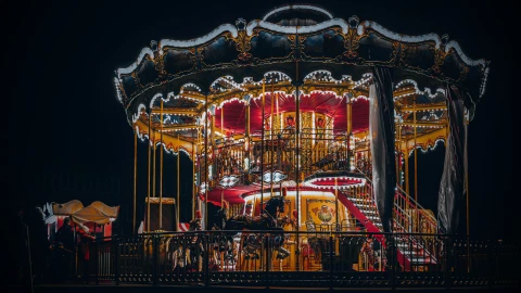 Incendio en el carrusel de la Villa Navideña de Irapuato 24 diciembre 2024.png