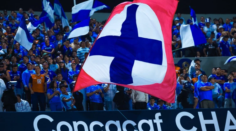 Ser fan del Cruz Azul puede tener varios significados