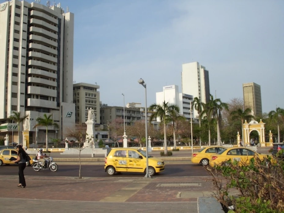 El jefe de Estado colombiano sostuvo que, a pesar de estos casos delictivos, el gremio de los taxistas, estimado en unos 100 mil conductores, ha colaborado con la seguridad de la ciudad capital