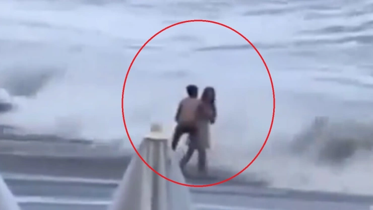 Joven desaparece tras ser arrastrada por el mar cuando se encontraba con su novio