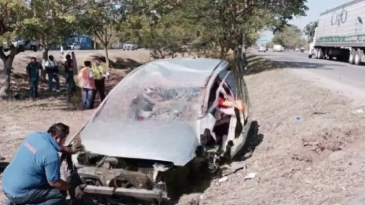 aparatosa volcadura en periferico de merida