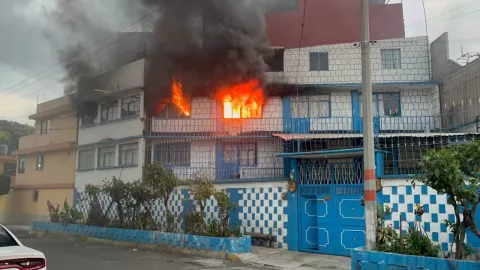 Incendio en Santa Martha Acatitla Iztapalapa