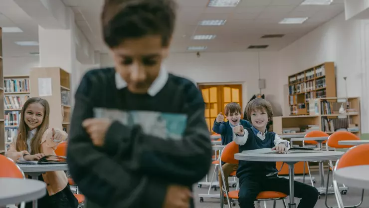 Niño de 12 años se intoxica con cloro; un compañero lo llevó en su botella porque le robaban el agua