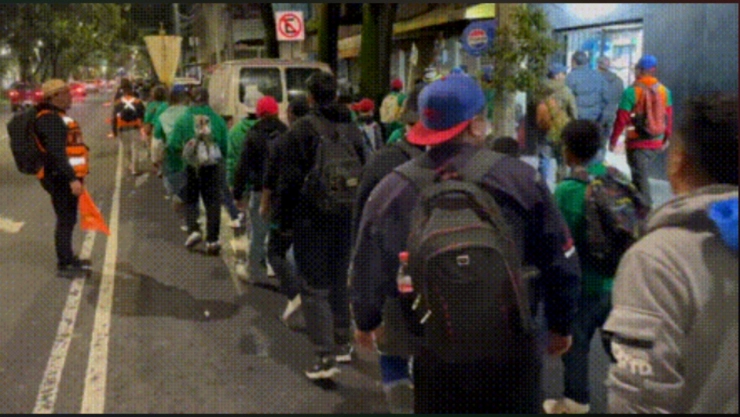 Llega peregrinación a la CDMX. Mientras Dormía.