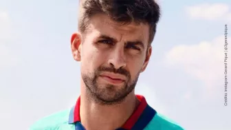 Pique jersey Barcelona.jpg