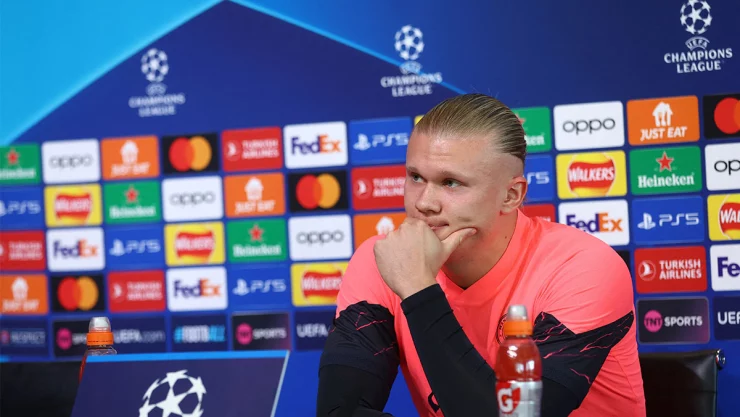 Haaland en conferencia de prensa