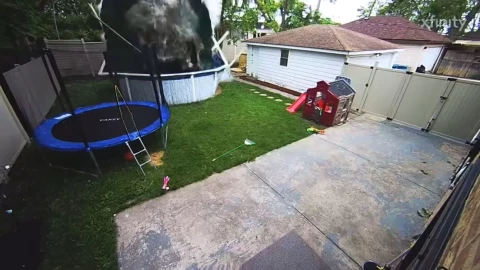 Camioneta, casa, alberca A.jpg