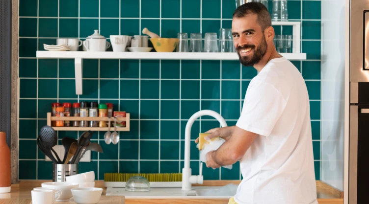 /psicología/cocinar-lavar-platos-significado