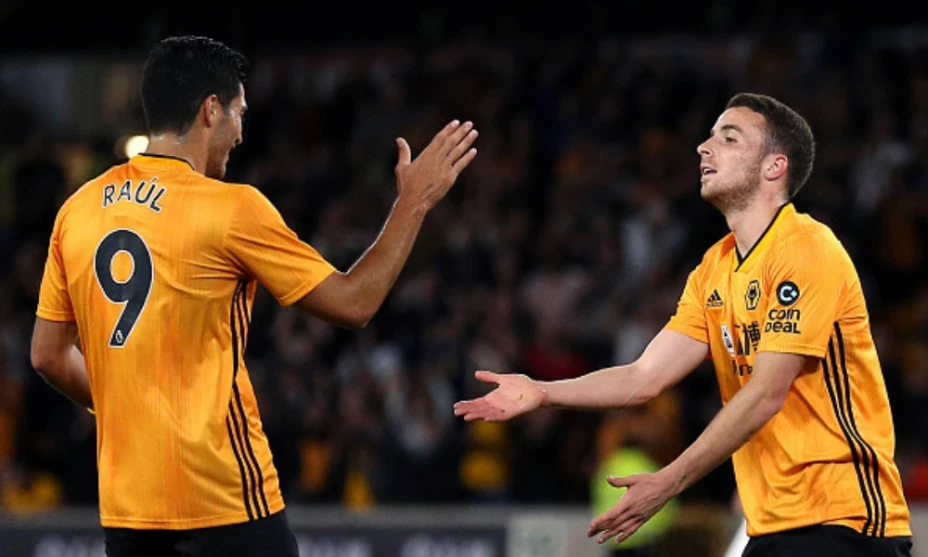 La emotiva despedida de Raúl Jiménez tras la muerte de Diogo Jota, su compañero en Wolves.webp