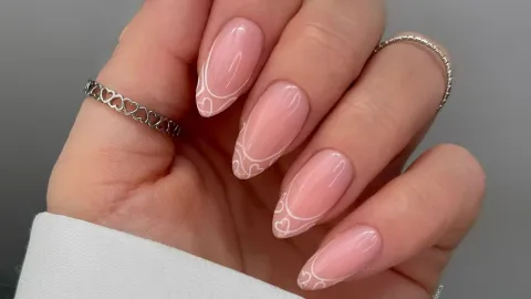 uñas 14 de febrero minimalistas