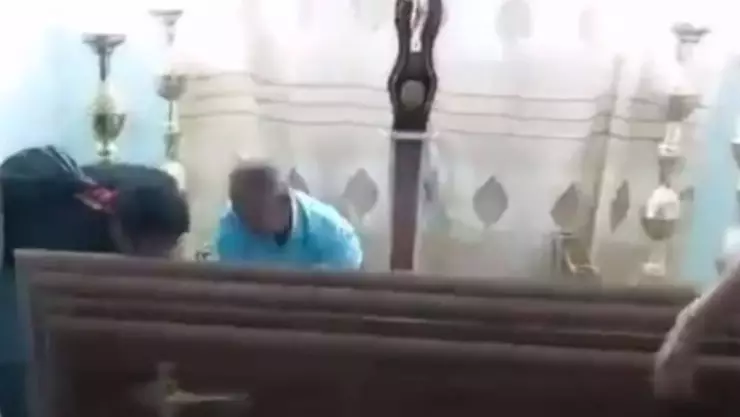 VIDEO Mujer revive durante su funeral, esto fue lo que pasó