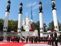AMLO devela placa por los 200 años del Heroico Colegio Militar