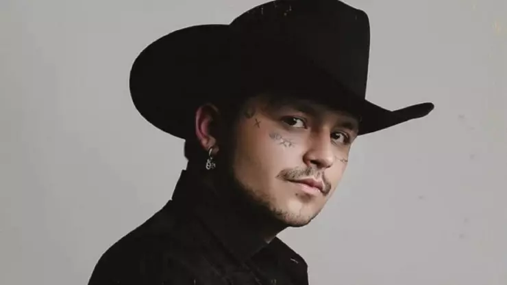 Infidelidad de Christian Nodal a Ángela Aguilar queda en evidencia; presunta amante muestra fotos