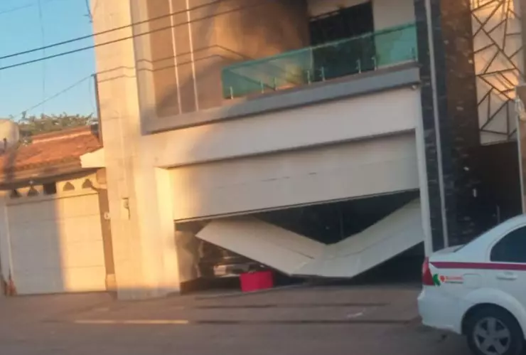 Vandalizan y balean casa en la Toledo